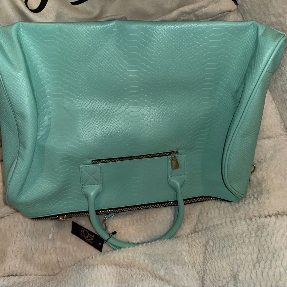 Tote&Carry  APOLLO 1 DUFFLE BAG IN Tiffany nwt